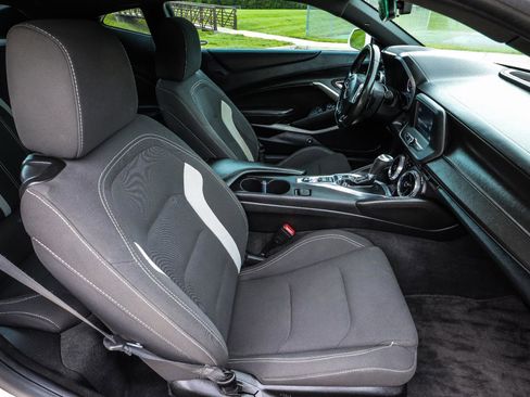Used 2018 Chevrolet Camaro LT RWD image 34