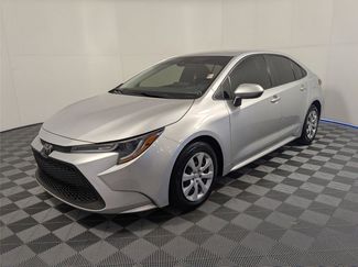 Used 2022 Toyota Corolla LE video 2