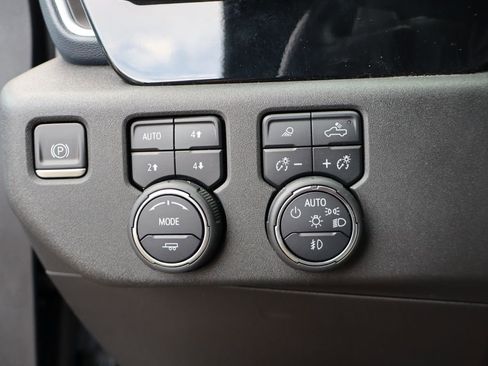 Used 2023 Chevrolet Silverado 1500 High Country w/ High Country Premium Package image 18