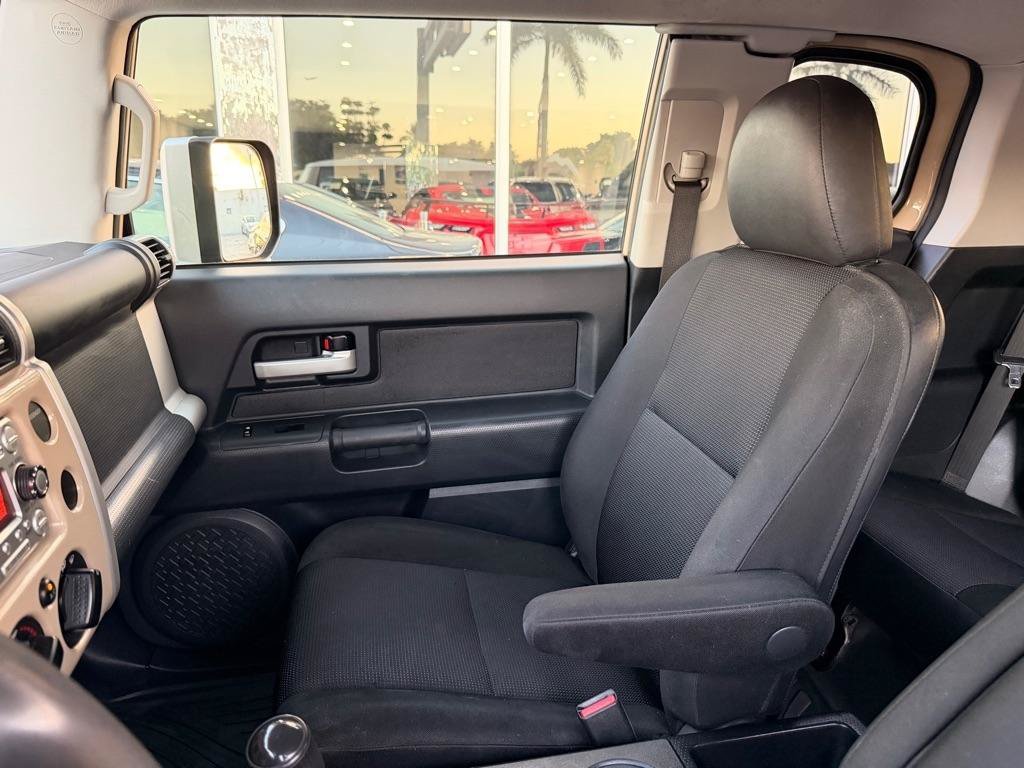 Used 2014 Toyota FJ Cruiser 4WD w/ Convenience Package image 20