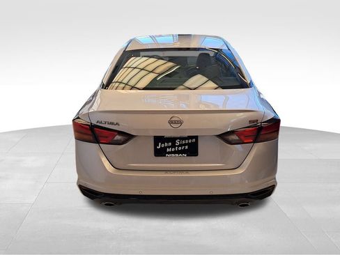 New 2025 Nissan Altima 2.5 SR w/ SR Premium Package image 4