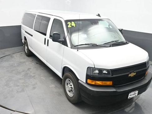 Used 2024 Chevrolet Express 3500 LS RWD image 24