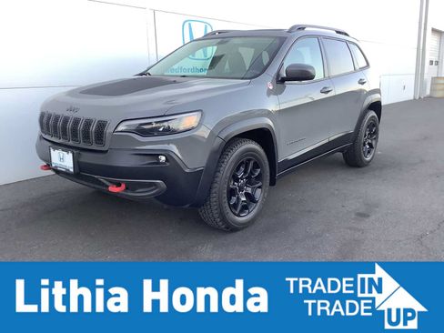 Used 2019 Jeep Cherokee Trailhawk w/ Comfort/Convenience Group AWD/4WD image 1
