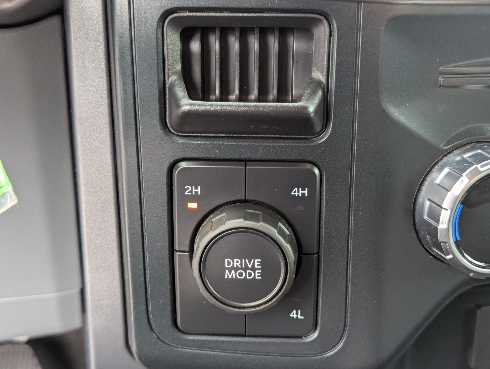 Used 2025 Ford F150 XLT w/ Equipment Group 301A Standard AWD/4WD image 33