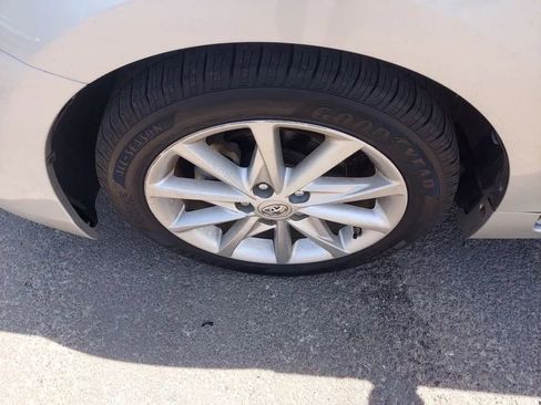 Used 2014 Toyota Prius V Five FWD image 12