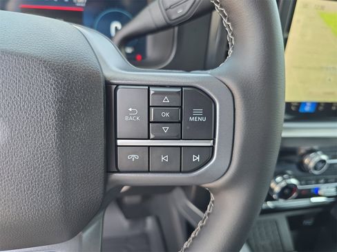 New 2025 Ford F250 Lariat w/ Black Appearance Package image 24