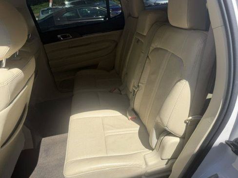 Used 2013 Lincoln MKT FWD image 14