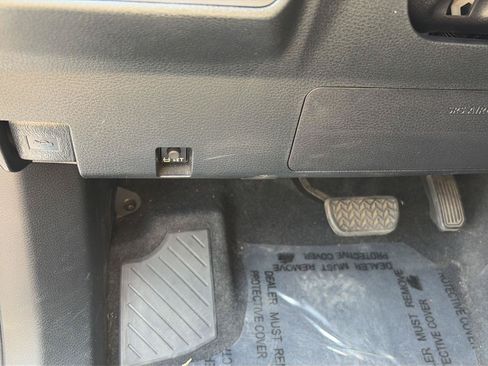 Used 2021 Toyota Tacoma SR RWD image 10