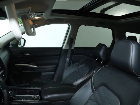 Certified 2024 Nissan Pathfinder Platinum w/ Cargo Package image 24