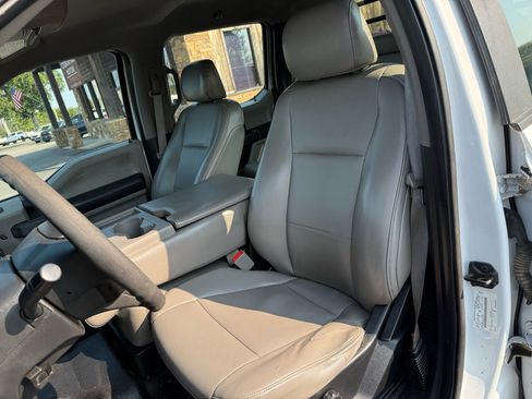 Used 2018 Ford F350 XL w/ Power Equipment Group image 12