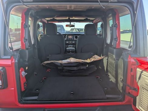 Used 2020 Jeep Wrangler Sport image 9