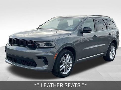 Used 2024 Dodge Durango GT image 3