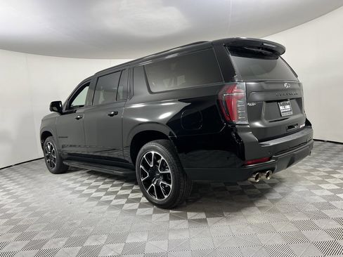 Used 2025 Chevrolet Suburban RST w/ Sun And Tow Package image 9