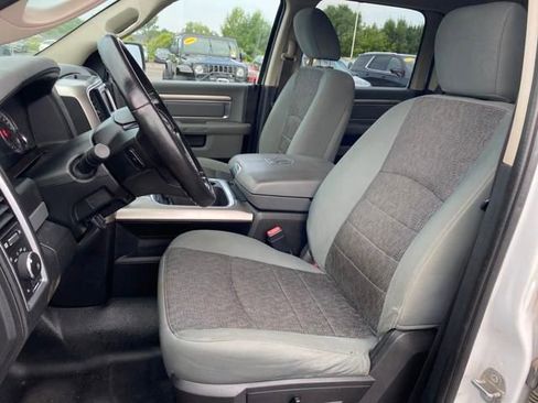 Used 2017 RAM 1500 Classic SLT w/ Luxury Group image 19