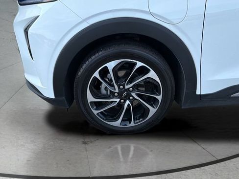 Used 2023 Chevrolet Bolt EUV Premier w/ Sun & Sound Package FWD image 29