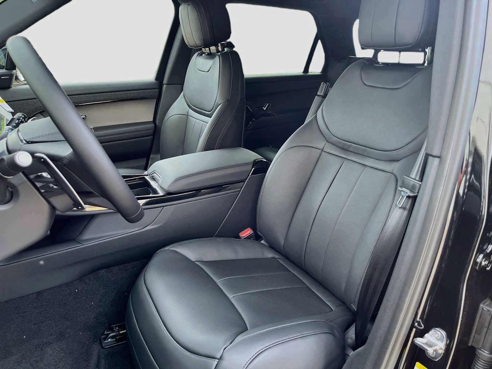 New 2027 Land Rover Range Rover Sport SE AWD/4WD image 13
