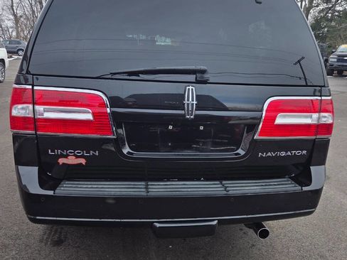 Used 2013 Lincoln Navigator 4WD image 7