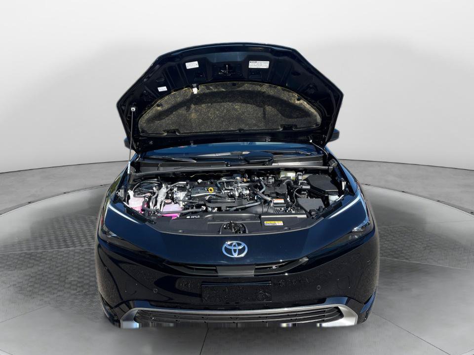 New 2027 Toyota Prius Plug-In Hybrid FWD image 11
