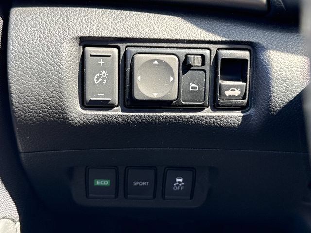 Used 2017 Nissan Sentra SV FWD image 29