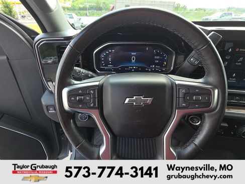Used 2024 Chevrolet Silverado 1500 RST w/ Z71 Off-Road Package AWD/4WD image 18