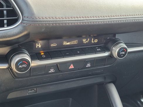 Used 2020 MAZDA MAZDA3 Sedan w/ Select Package image 25