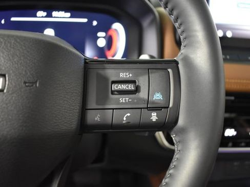 Certified 2025 Nissan Rogue Platinum AWD/4WD image 17