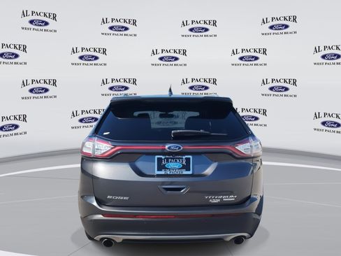 Used 2018 Ford Edge Titanium w/ Technology Package image 4