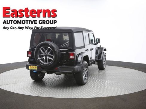 Used 2024 Jeep Wrangler Unlimited AWD/4WD image 42