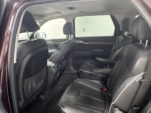 Used 2024 Hyundai Palisade SEL w/ Premium Package FWD image 18