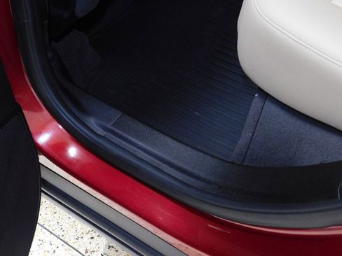 Used 2024 Cadillac XT4 Luxury w/ Cold Weather Package image 75