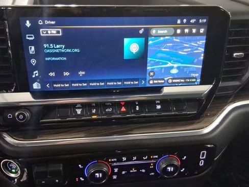 Used 2025 Chevrolet Silverado 2500 LT w/ Convenience Package image 11