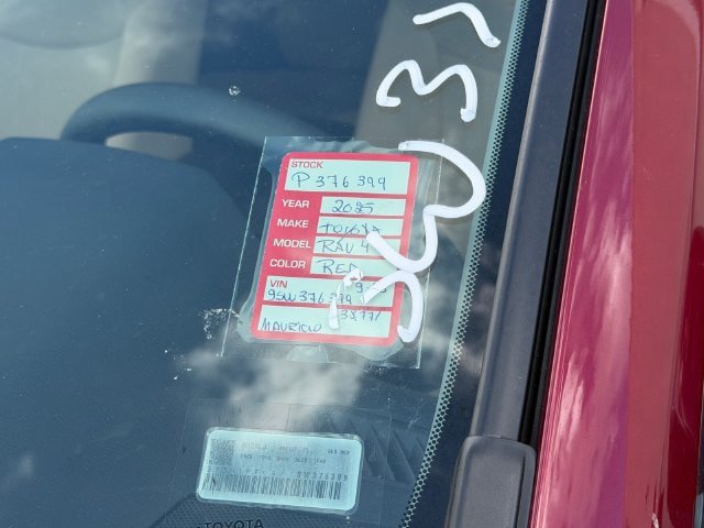 Used 2025 Toyota RAV4 XLE FWD image 14