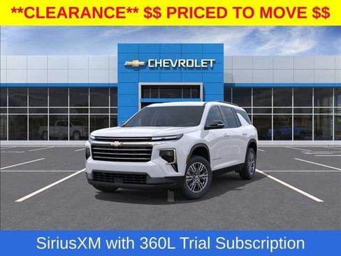 New 2026 Chevrolet Traverse LT w/ Driver Confidence Package FWD image 9