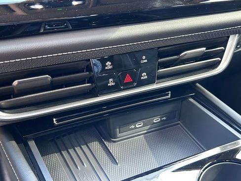 New 2026 Volkswagen Atlas SE FWD image 17