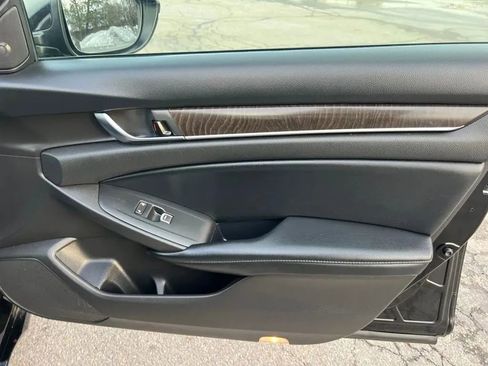 Used 2018 Honda Accord EX-L image 17