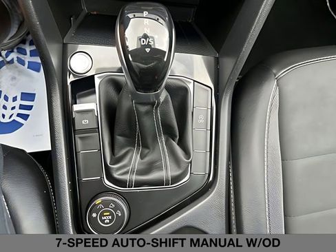 Used 2023 Volkswagen Taos SE w/ Panoramic Sunroof Package image 28