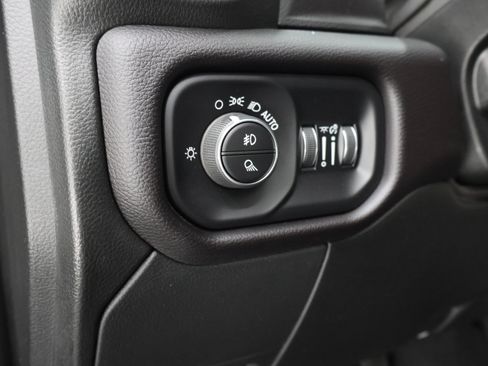 Used 2024 RAM 2500 Laramie AWD/4WD image 38
