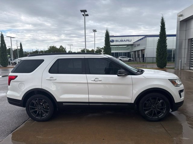 Used 2018 Ford Explorer XLT w/ Equipment Group 202A FWD image 5