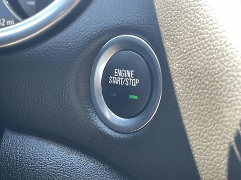 Used 2023 Chevrolet Malibu LT FWD image 23