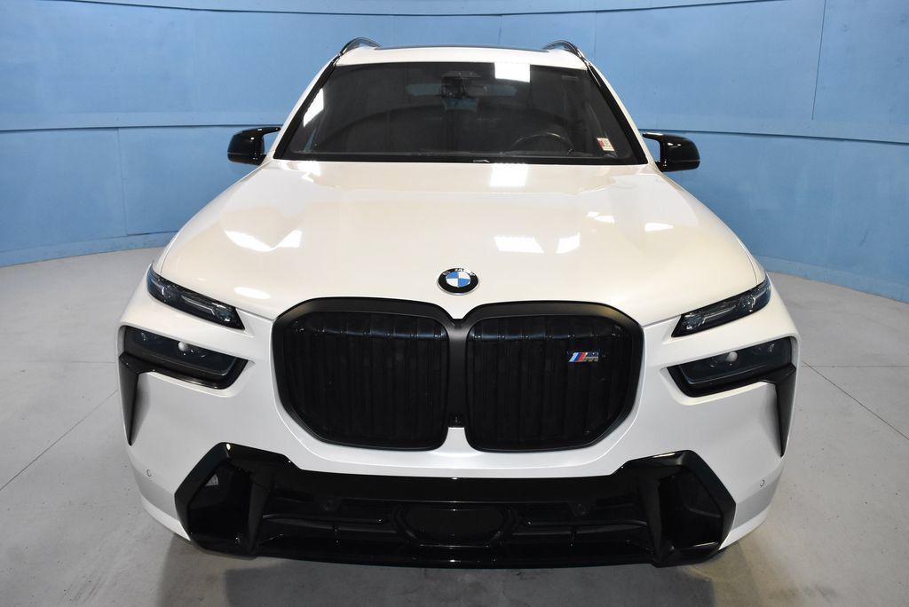 Used 2025 BMW X7 M60i AWD/4WD image 25