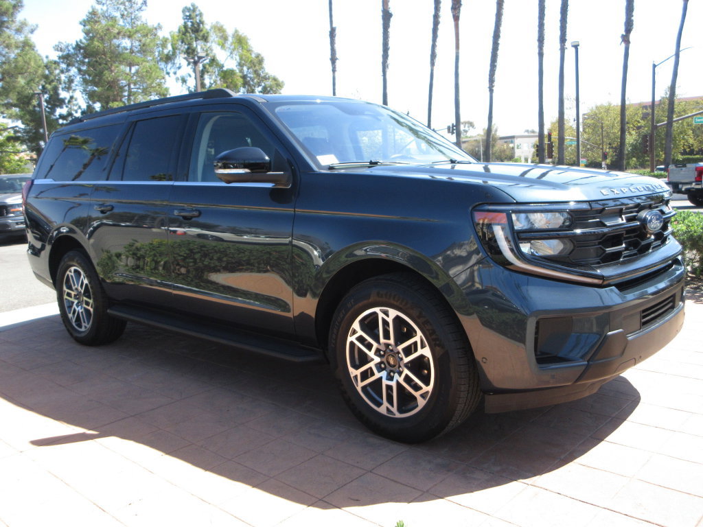 Certified 2025 Ford Expedition Max Active RWD image 7