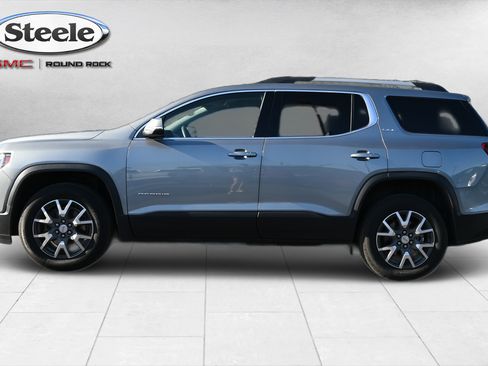 Used 2023 GMC Acadia SLE w/ Driver Convenience Package FWD image 4