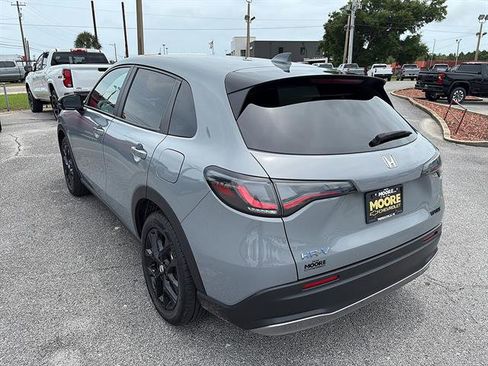 Used 2025 Honda HR-V Sport image 6