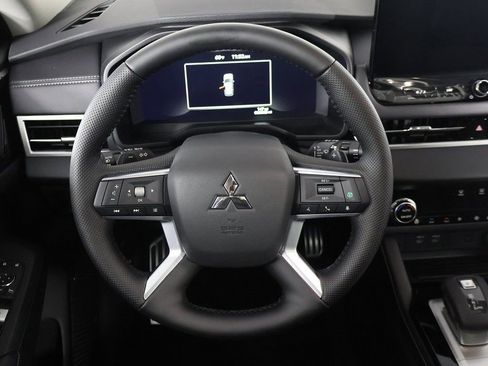 New 2025 Mitsubishi Outlander SEL image 43