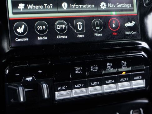 Used 2019 RAM 2500 Laramie w/ Night Edition AWD/4WD image 30