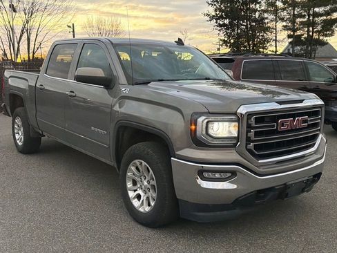 Used 2017 GMC Sierra 1500 SLE w/ SLE Value Package image 2