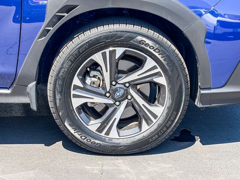 Used 2024 Subaru Crosstrek 2.0i Premium AWD/4WD image 9