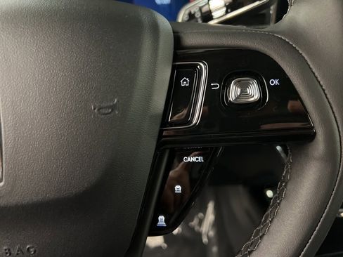 Used 2026 Lincoln Corsair Premiere image 18