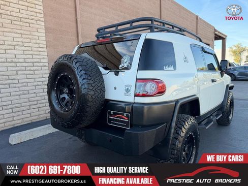 Used 2012 Toyota FJ Cruiser 4WD w/ TRD Sport Pkg image 5