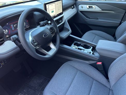 New 2026 Ford Explorer Active RWD image 11